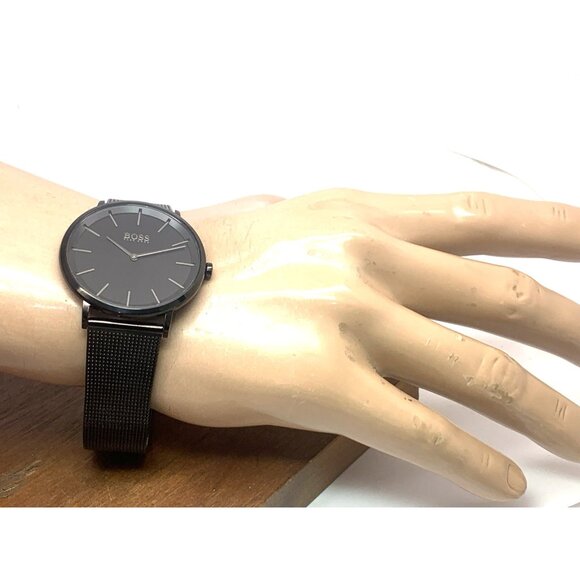 Hugo Boss Men's Watch 1513826 Quartz Skyliner Black Dial Mesh Steel Band 40mm - Picture 4 of 13